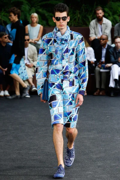 Look 29
